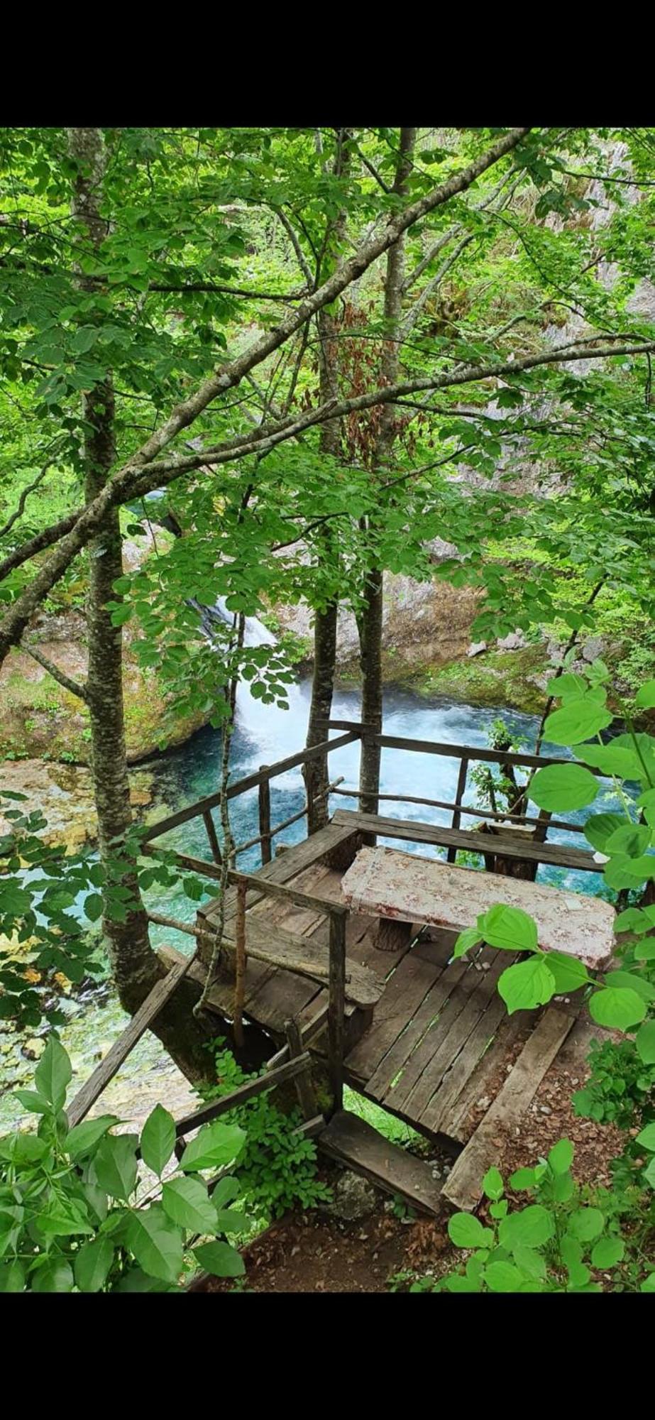 Shkodra Guest House & Trips Екстер'єр фото
