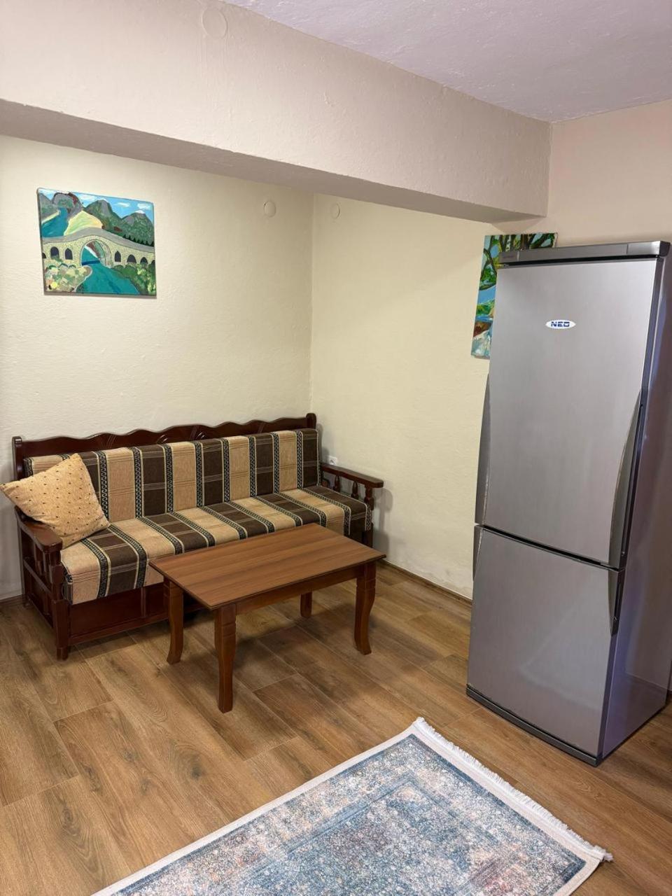 Shkodra Guest House & Trips Екстер'єр фото