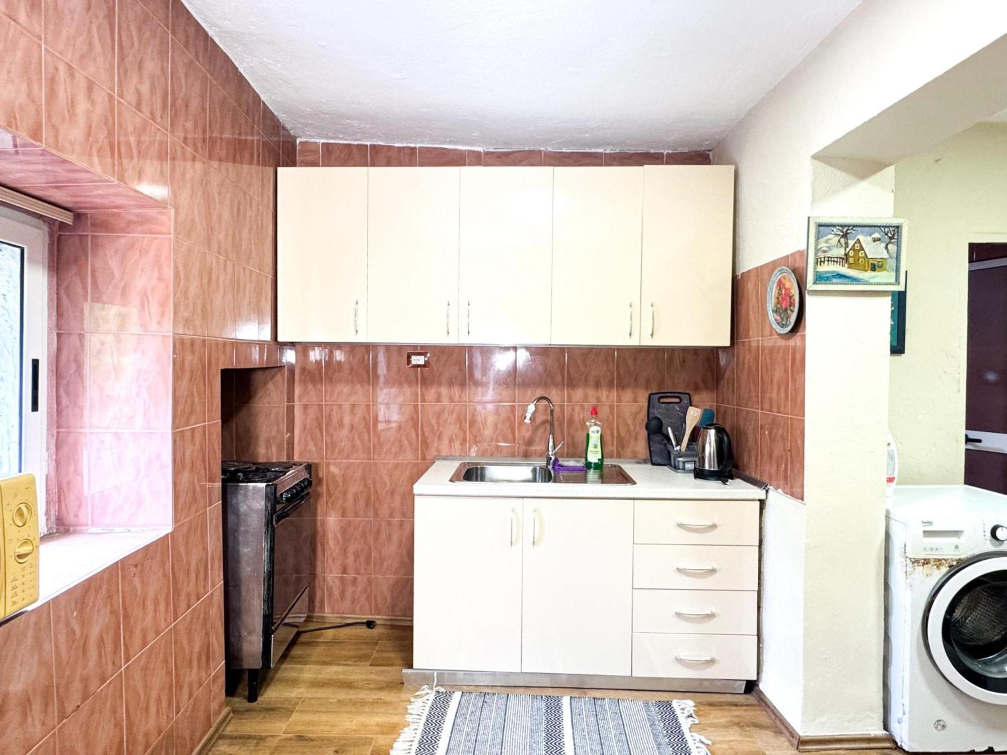 Shkodra Guest House & Trips Екстер'єр фото