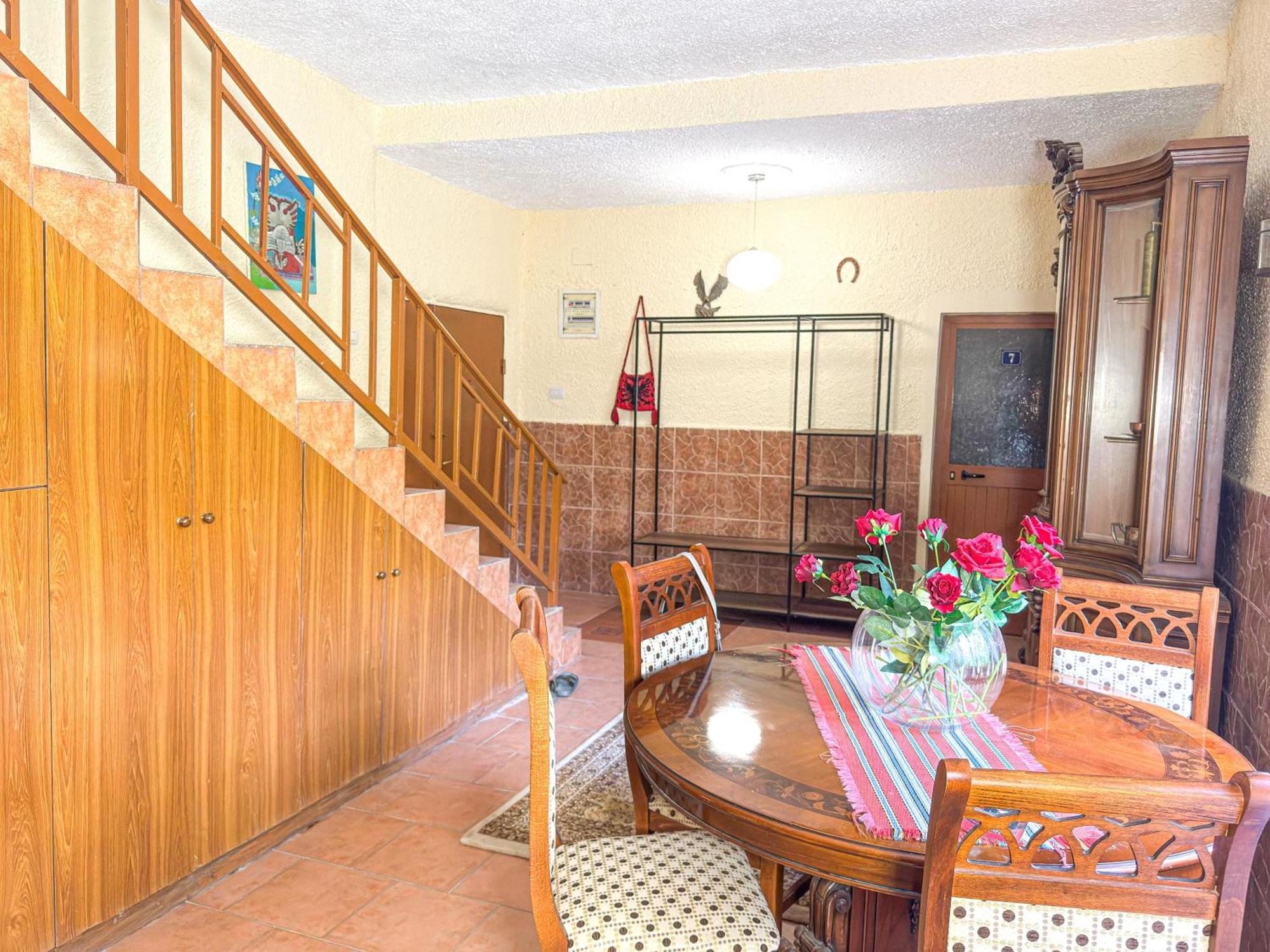 Shkodra Guest House & Trips Екстер'єр фото
