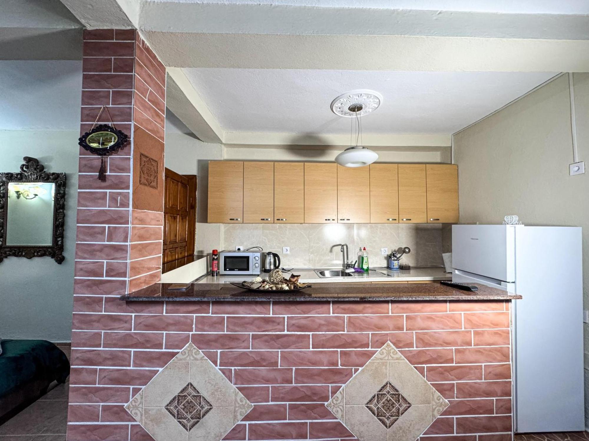 Shkodra Guest House & Trips Екстер'єр фото