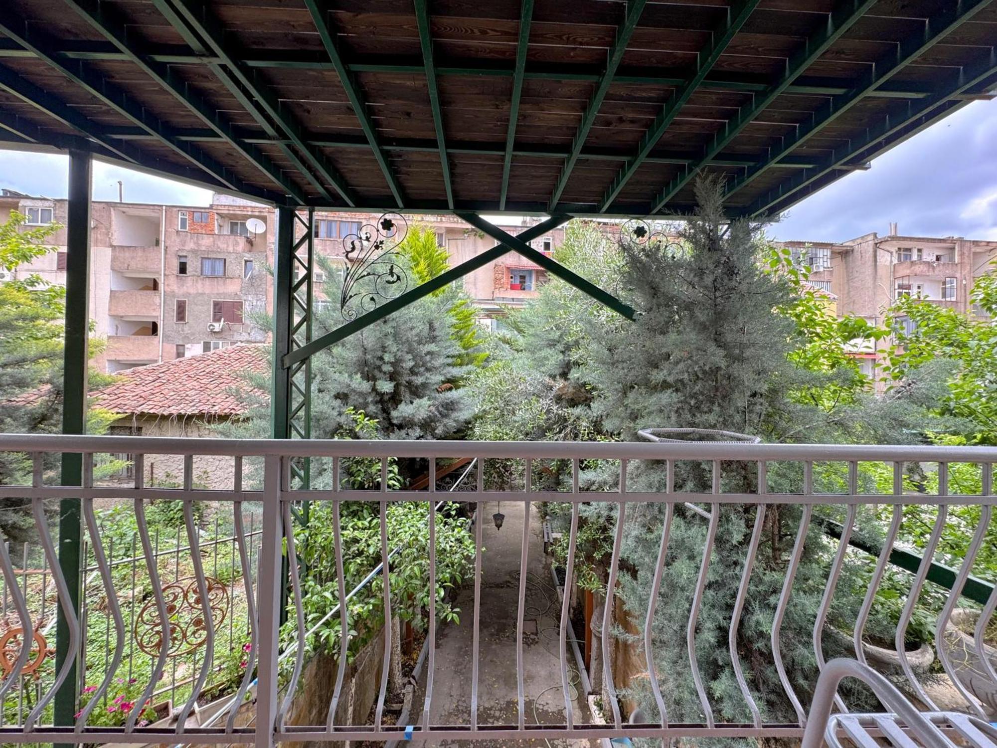 Shkodra Guest House & Trips Екстер'єр фото