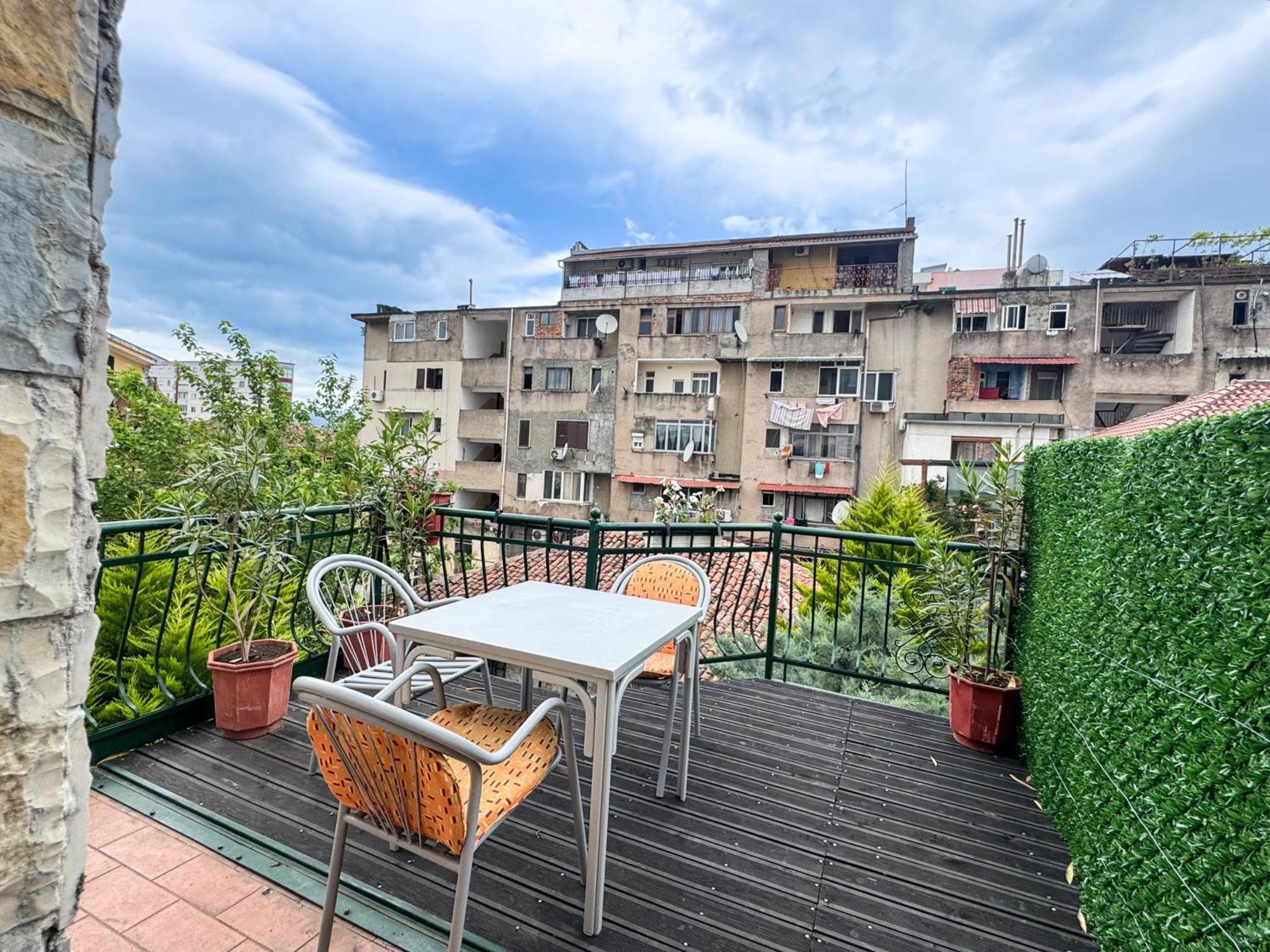 Shkodra Guest House & Trips Екстер'єр фото